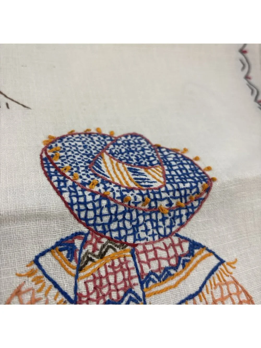 Vintage Mexican Folk Embroidered Desser Scarf Table Runner Linen 13.5” X 41”